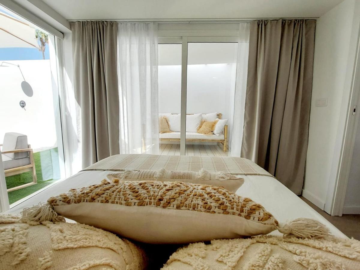 Bungalow De Diseno Hidromasajes Terraza Y Piscina. San Bartolomé Ngoại thất bức ảnh
